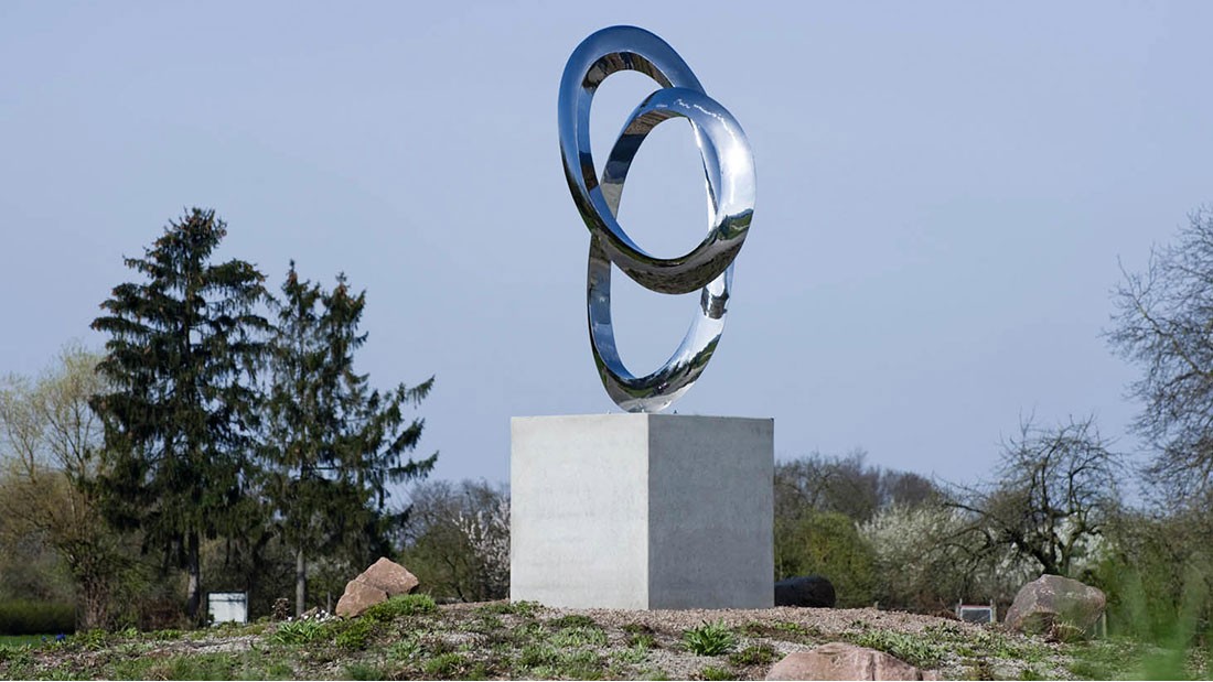 ProMinent dona una escultura para una glorieta en Wieblingen